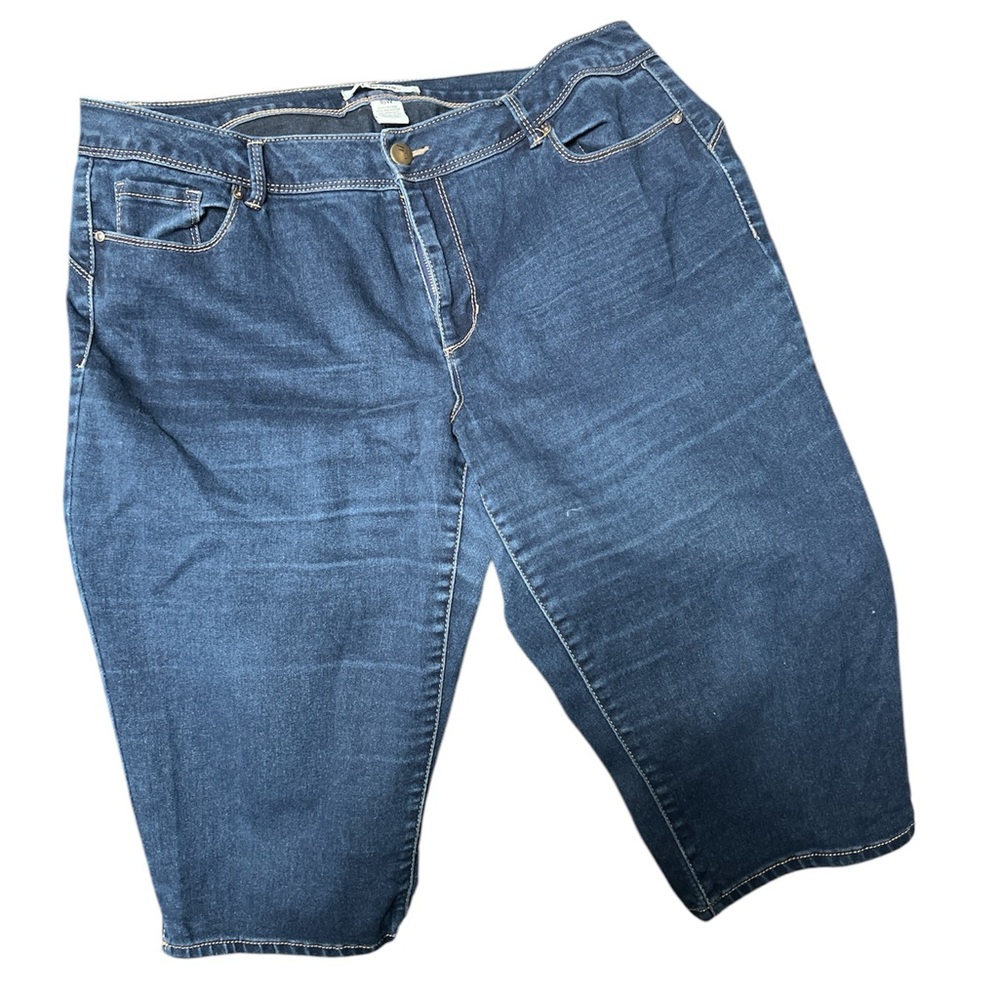 D. Jeans Capri Women's size 16W Dark Wash Blue Denim jeans